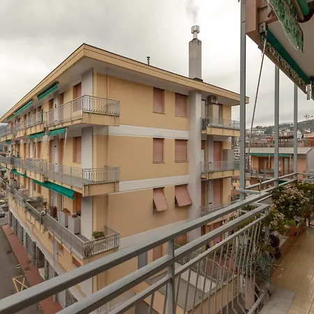 Apartamento Joivy Cerisola Perfect With Terrace In Rapallo